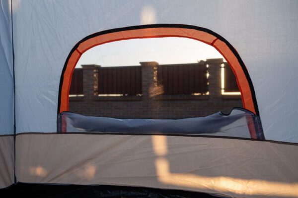 Unutrašnjost šatora za više osoba