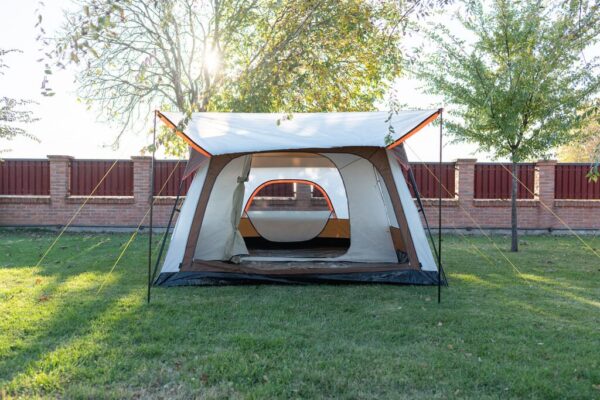 Unutrašnjost šatora za više osoba