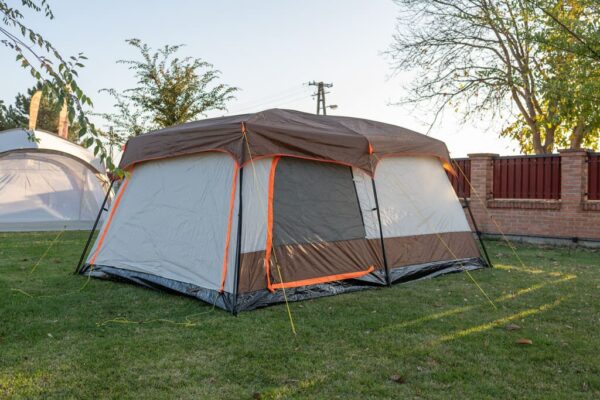 Unutrašnjost šatora za više osoba