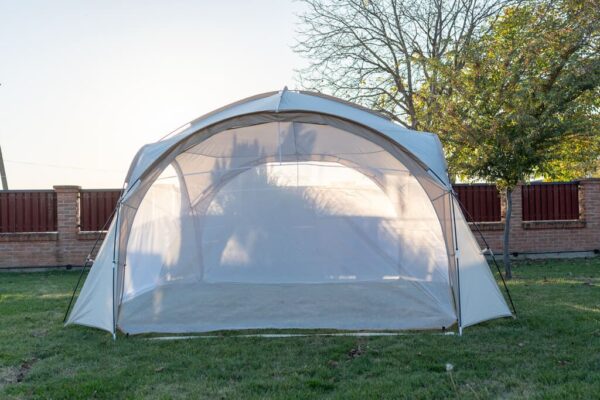 tenda-velika-1-3 Kamperska tenda u prirodi